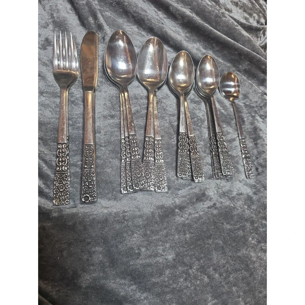 Japanese Flatwear 23 Piece Set Stainless Steel Floral And Scrolls Pattern